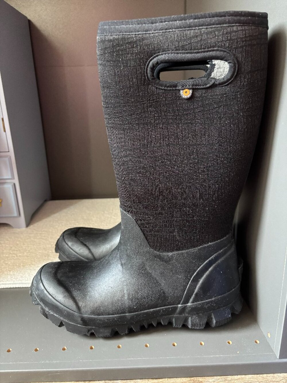 BOGS Women's Size 7 Whiteout Crackle Snowboots Pull-on